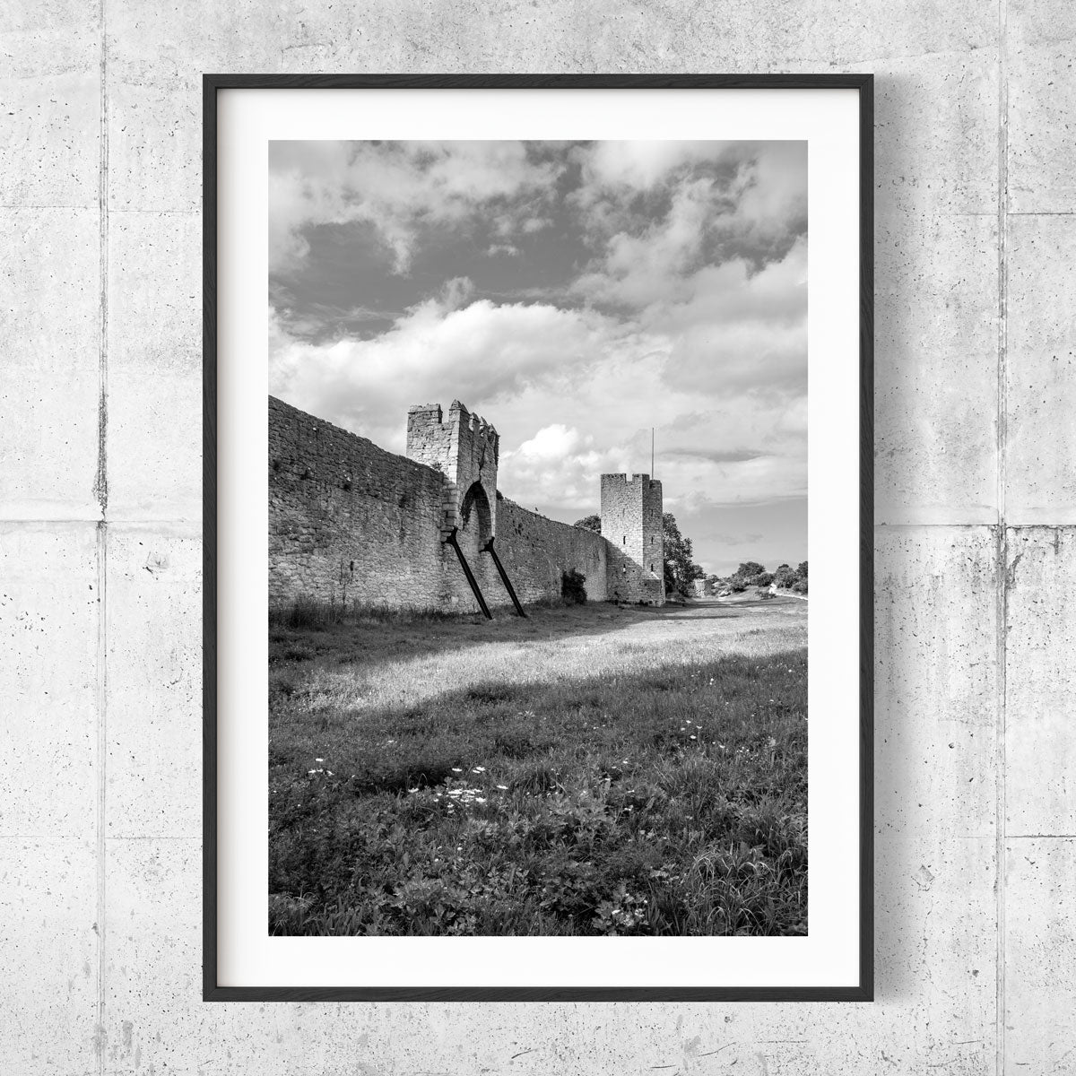 Visby city wall BW