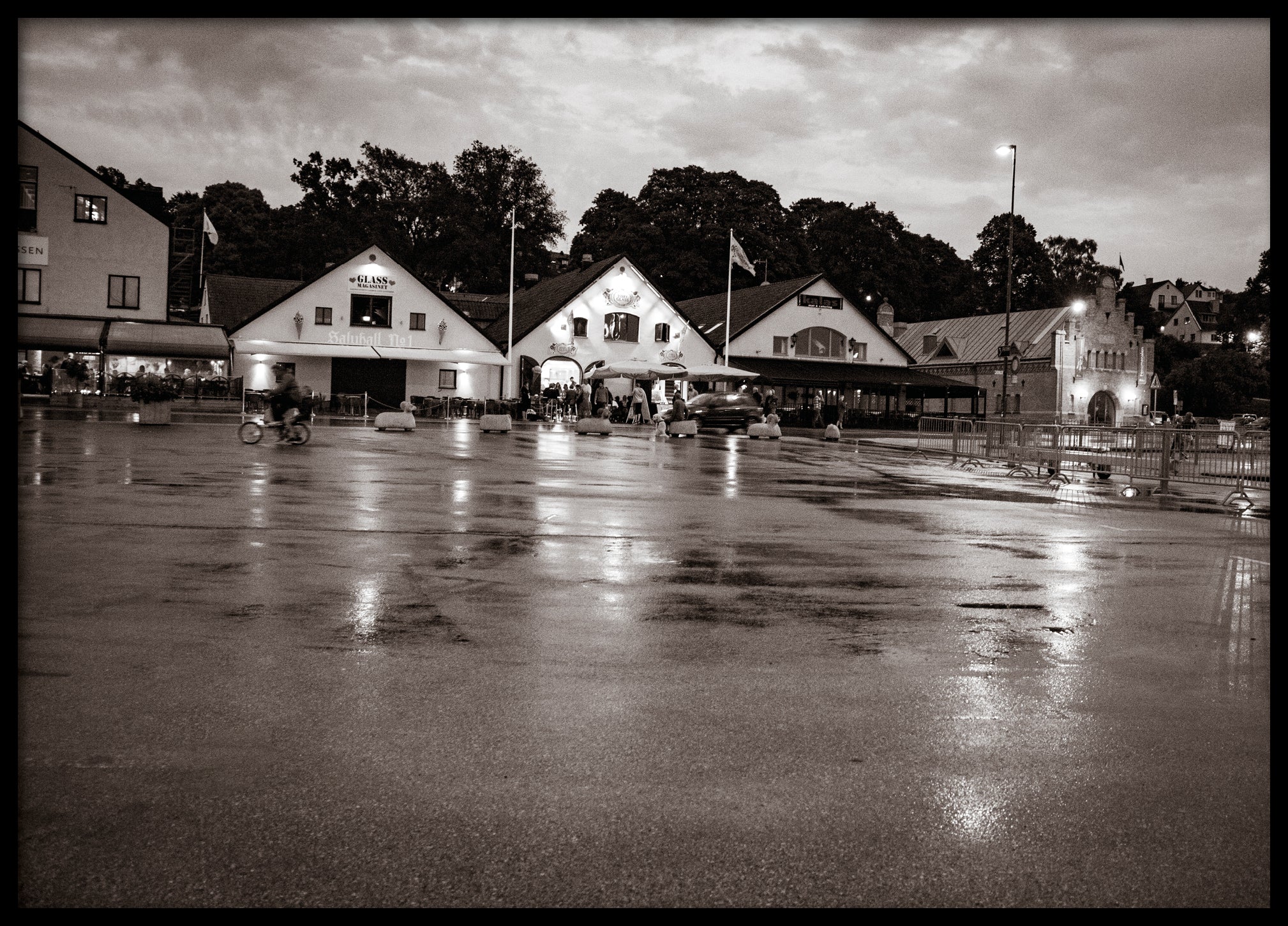 Visby harbor Glassmagasinet